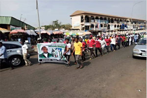 تظاهرات مردم نیجریه در حمایت از شیخ زاکزاکی<font color=red size=-1>- بازدید: 25566</font>